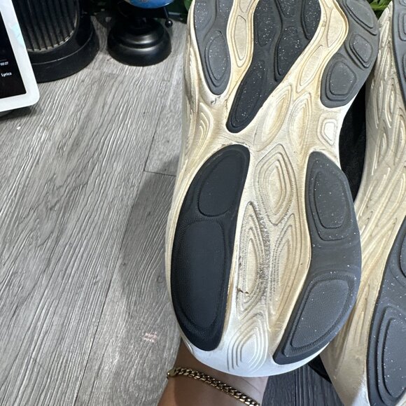 NewBalance 1080 BLACK/WHITE Running Sneaker Women 6.5 B Comfort Walking Shoes - Picture 8 of 10